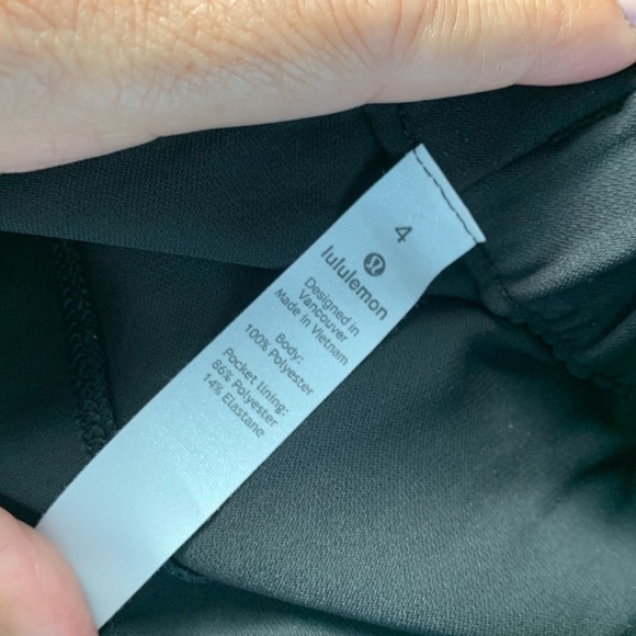 Lululemon On The Fly Skirt size 4 - Picture 7 of 7